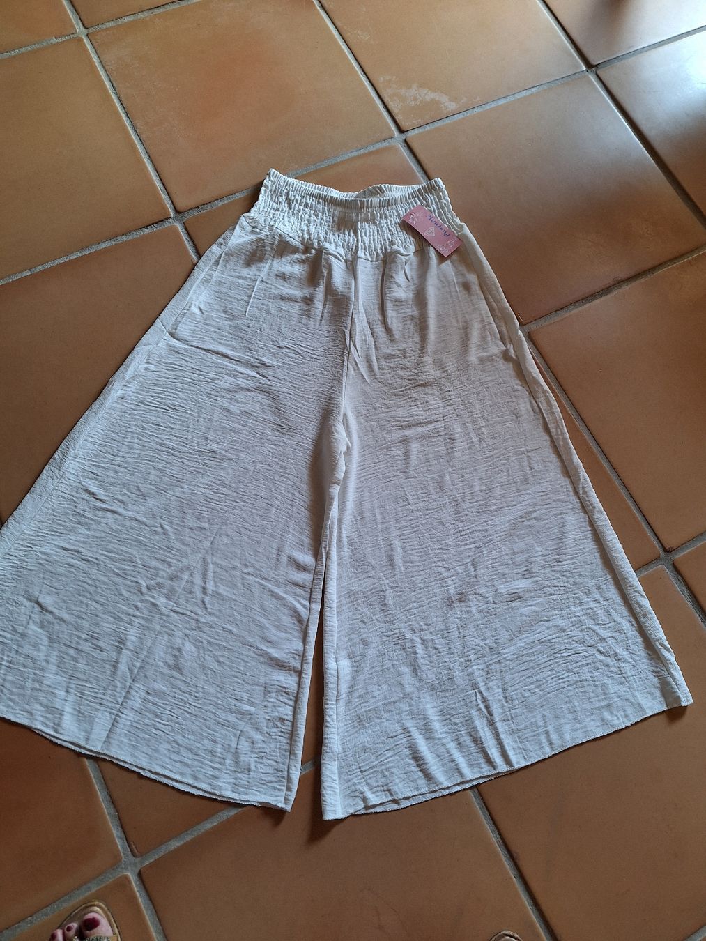 Hosen: Sommerhose weiss – Neu und originalverpackt aus Rheinfelden von Cleopatra2000