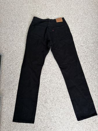 Levi's Jeans schwarz Grösse W28 L30 guter Zustand