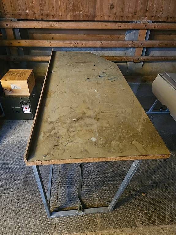 Tische: Tisch aus VW T2 – Gebraucht aus Kirchberg SG von huiag.ch 3