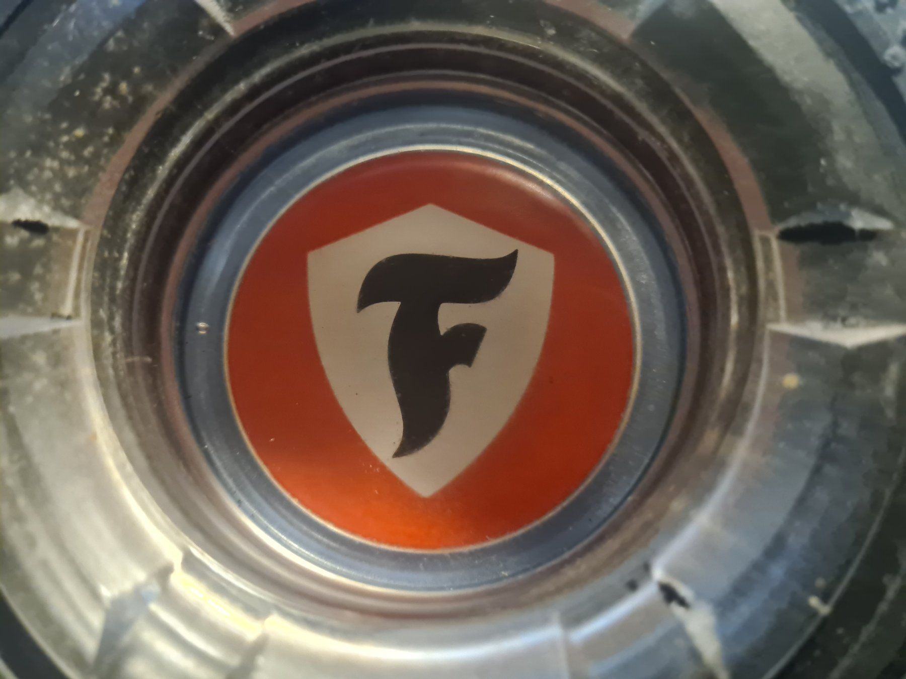 Firestone Portacenere: FIRESTONE  CENDRIER  NEWE  OLD  STOCK  VINTAGE  COLLECTION – Usato da Bellevue venduto da BURGOLMANIA 1