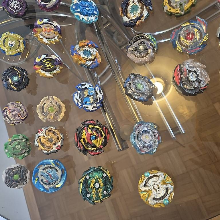 Spielzeuge: Beyblades – Gebraucht aus Solothurn von andrea2011 1