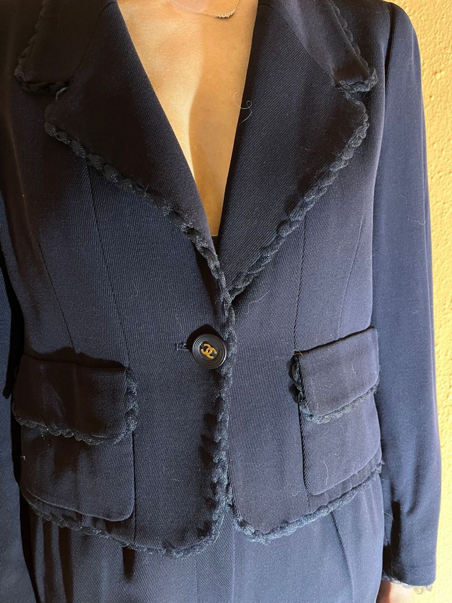 Chanel Ensembles & Tailleurs: CHANEL jacket - ikonischer Klassiker – D'occasion à Baden par agora_newgeneration 3