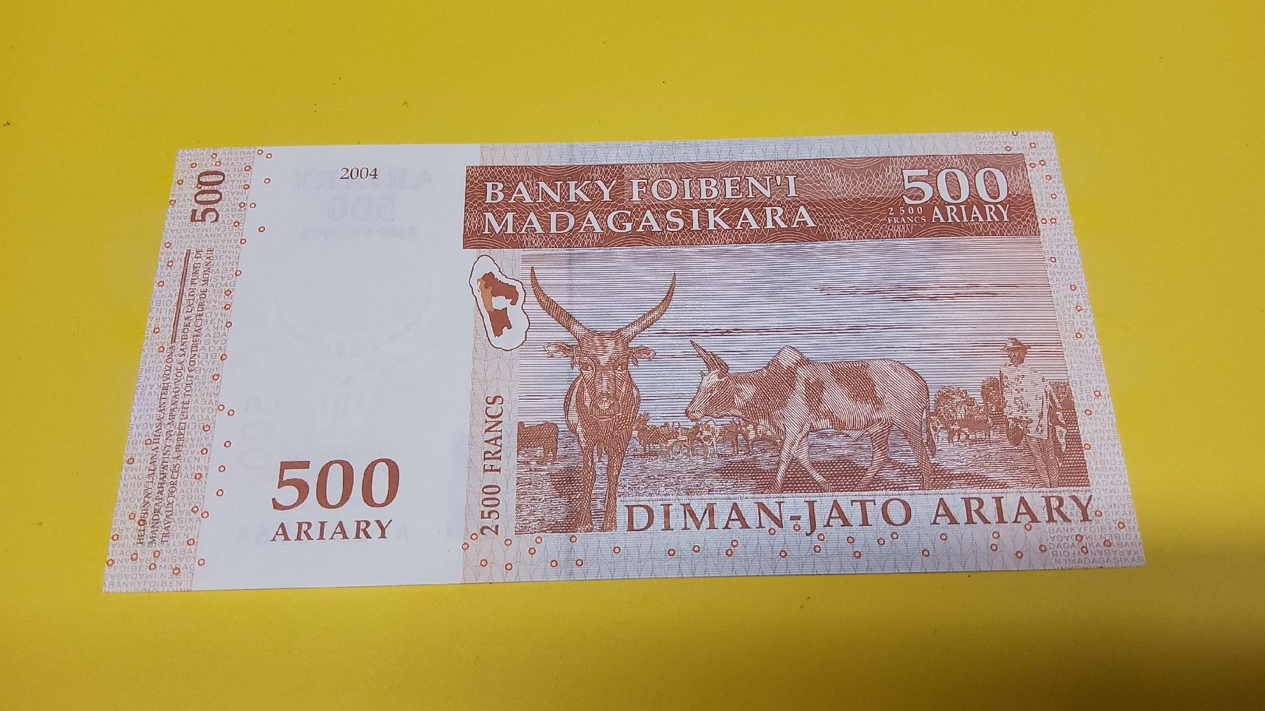 Banknoten: Banknote Madagaskar 500 Ariary 2004  – Neu und originalverpackt aus Herisau von Nluanalucas 1