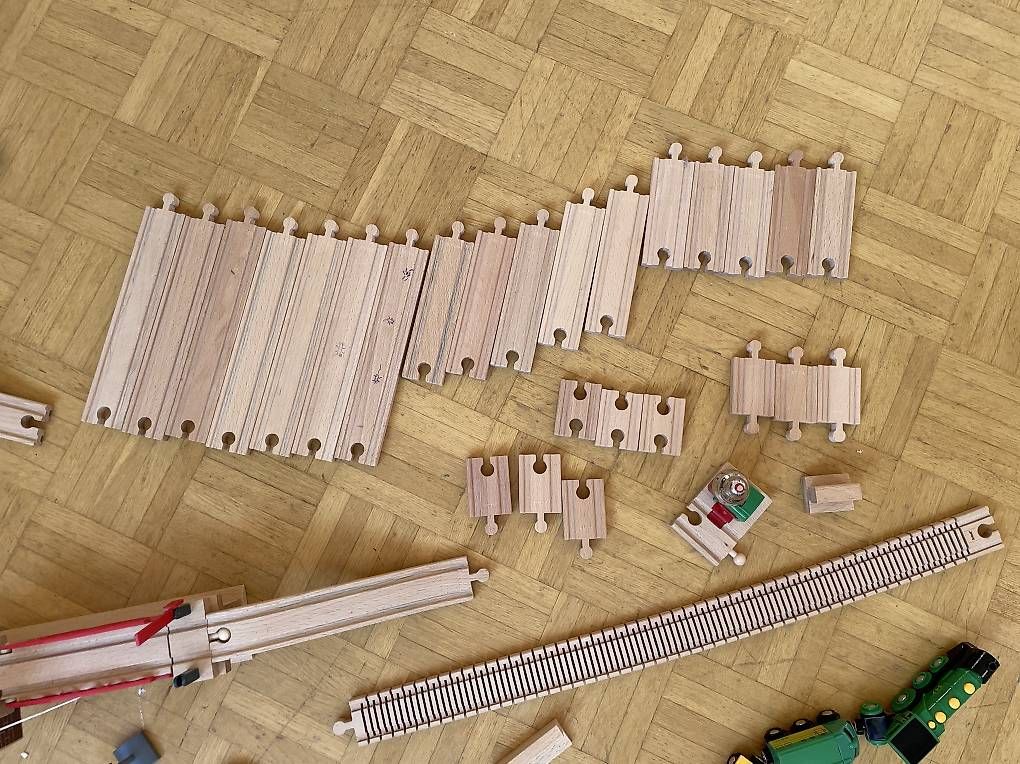 Brio Giocattoli: Brio Holzeisenbahn – Usato da Luzern venduto da Hempster 4