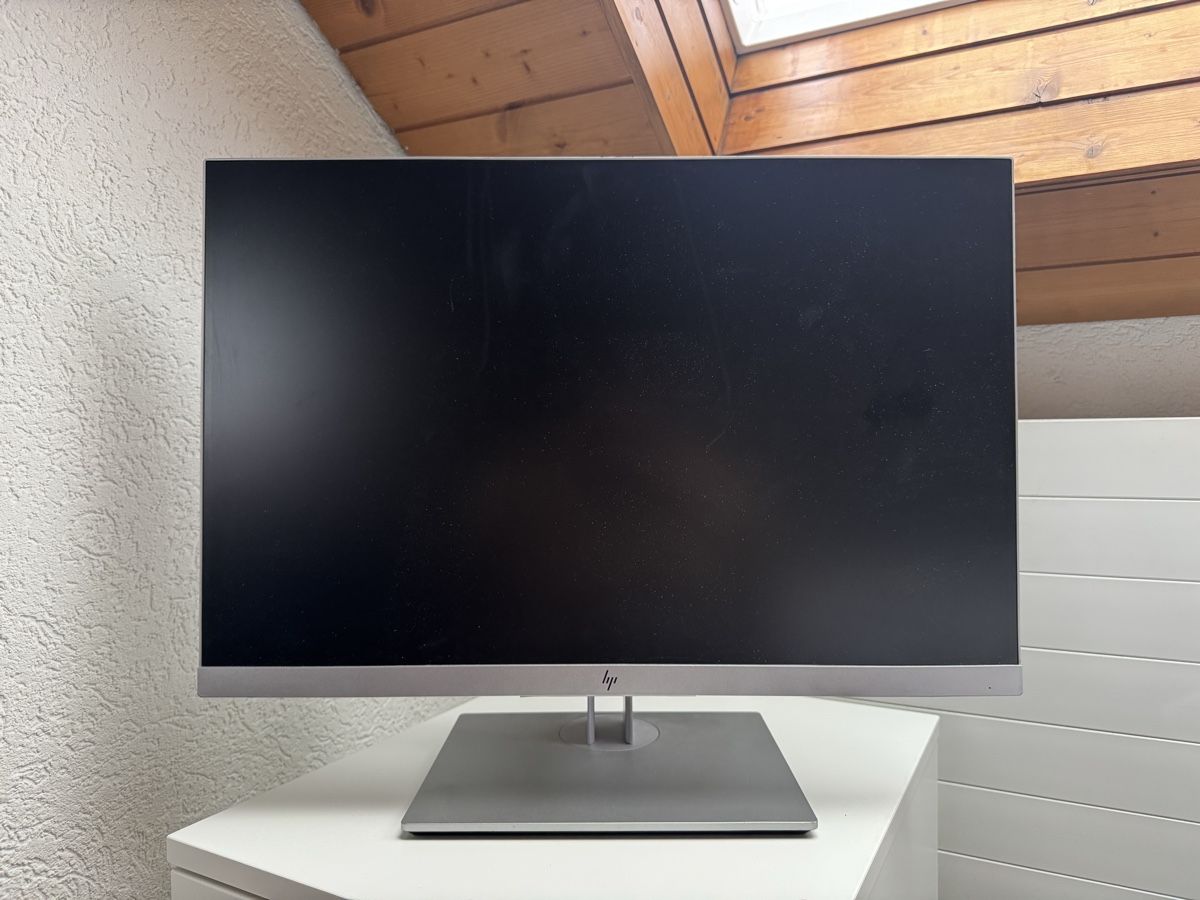 Hewlett Packard Monitor: HP EliteDisplay E243i - 1920x1200 - 24" – Usato da Winterthur venduto da dacolsson