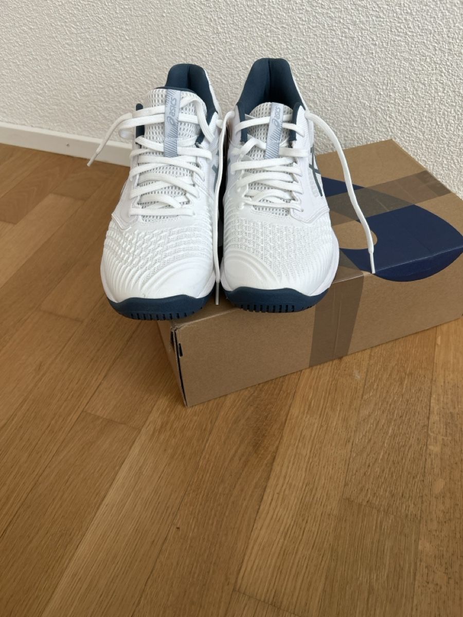 Asics Scarpe da uomo: ASICS netburner 46.5 – Nuovo (secondo la descrizione) da Adliswil venduto da mollymoo