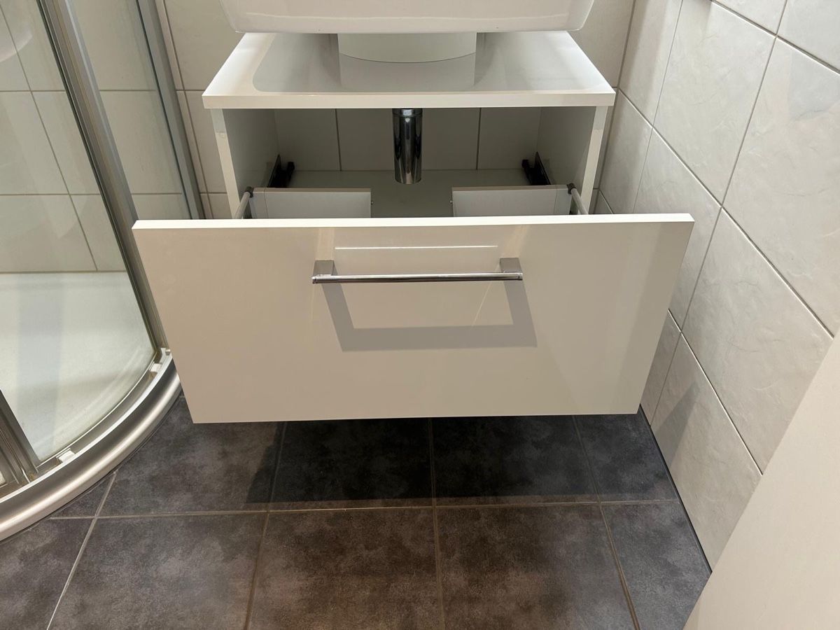 Laufen Mobili per bagno: Bademöbel LAUFEN PRO von Schärer Beck – Usato da Cham venduto da Lanza08 1