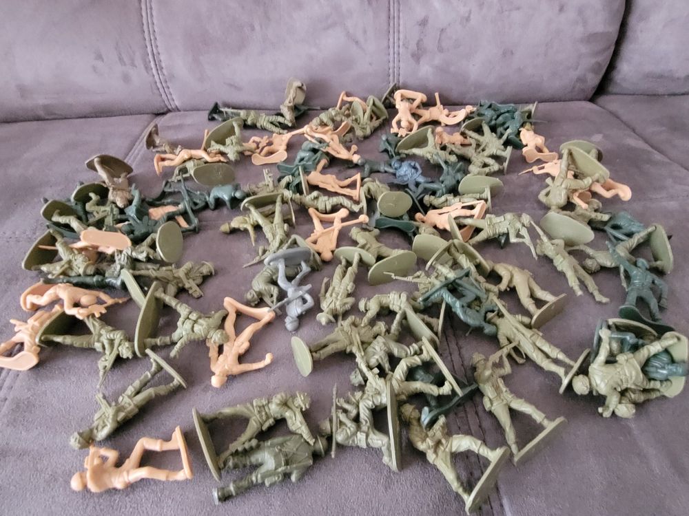 Lot De 5 Soldats En Plastique 5,5 Cm - Époque Seconde Guerre Mondiale