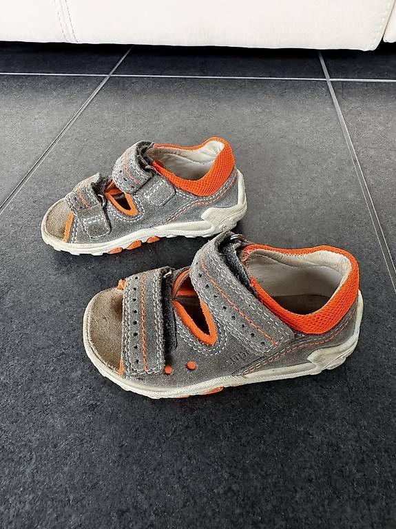 Scarpe per ragazzi: Sandalen Gr. 22 – Usato da Ottenbach venduto da bienemaja010