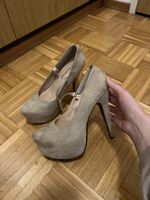 High Heels mit roter Sohle