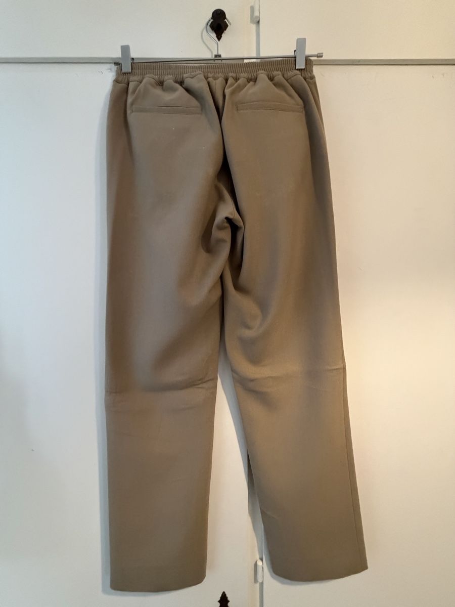 Sandro Pantaloni: Pantaloni SANDRO beige taglia 40 usati – Usato da Lugano venduto da can_xdd8 4