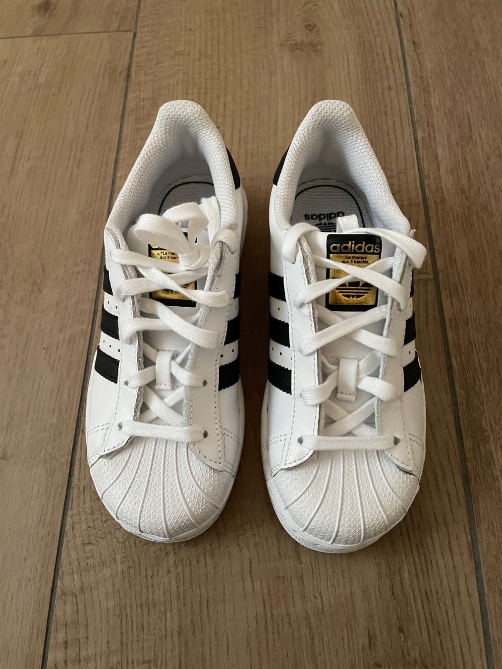 Adidas Scarpe per ragazzi: Adidas Superstar Gr. 31 NEU – Nuovo e nell'imballaggio originale da Waltenschwil venduto da hansnine 1