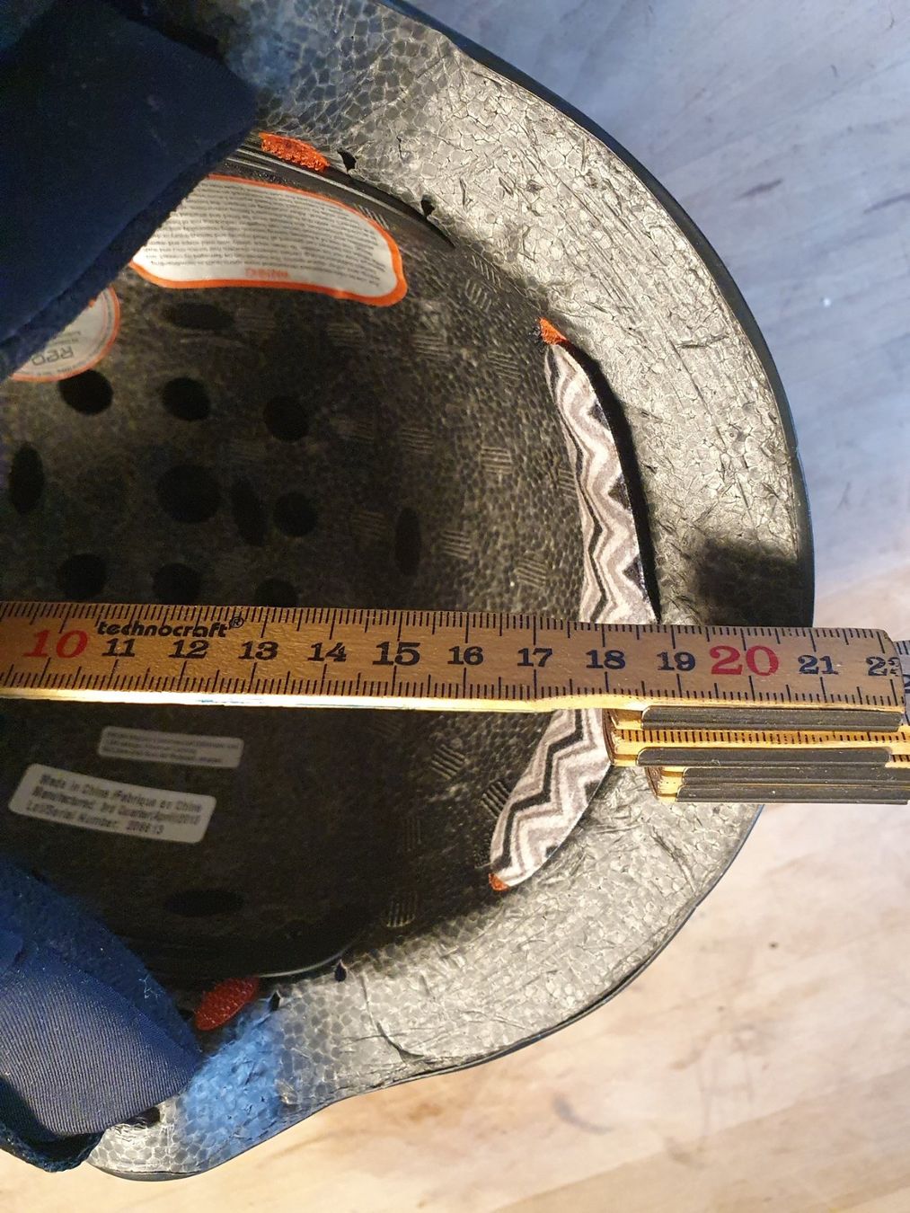 Caschi: RED Velohelm – Usato da Zürich venduto da loosebone 7