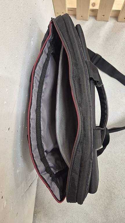 Taschen: Lenovo ThinkPad Laptoptasche  neuwertig – Gebraucht aus Luzern von jef_k9fb 1