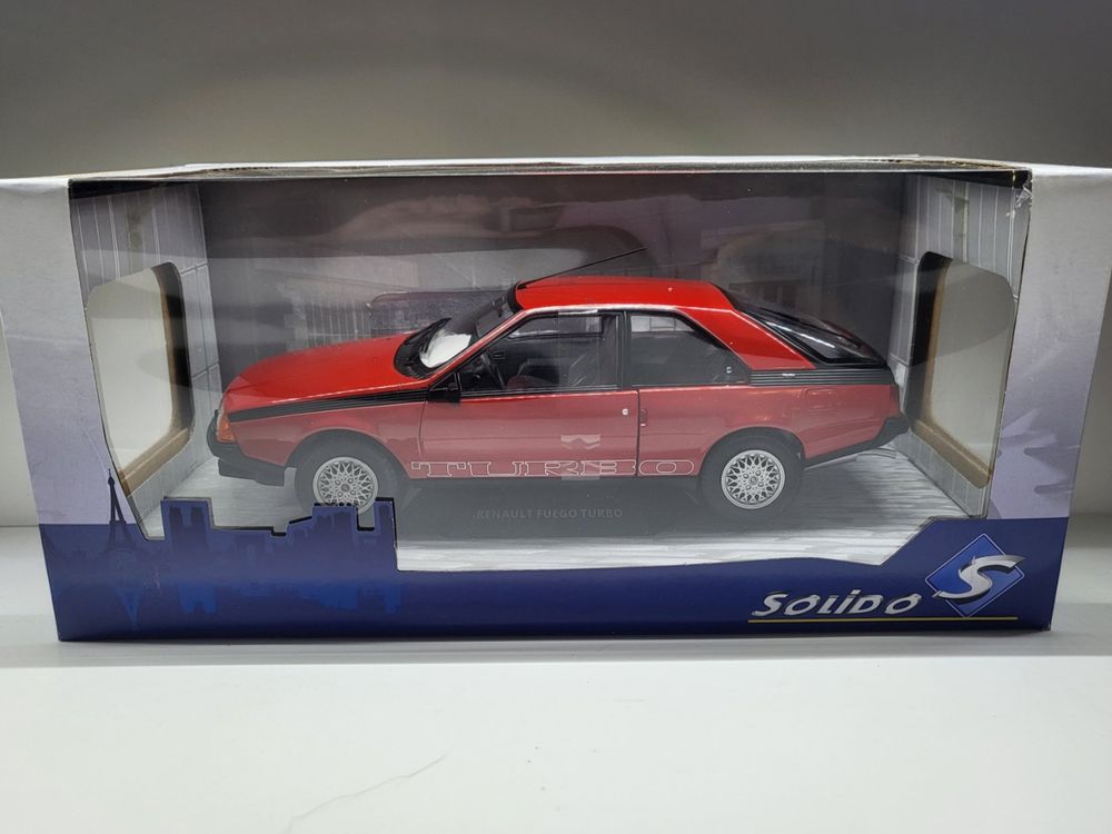 Voitures miniatures de collection Renault 20