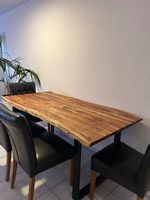 Esstisch 180 x 90 cm, massive Akazie, natürliche Baumkante