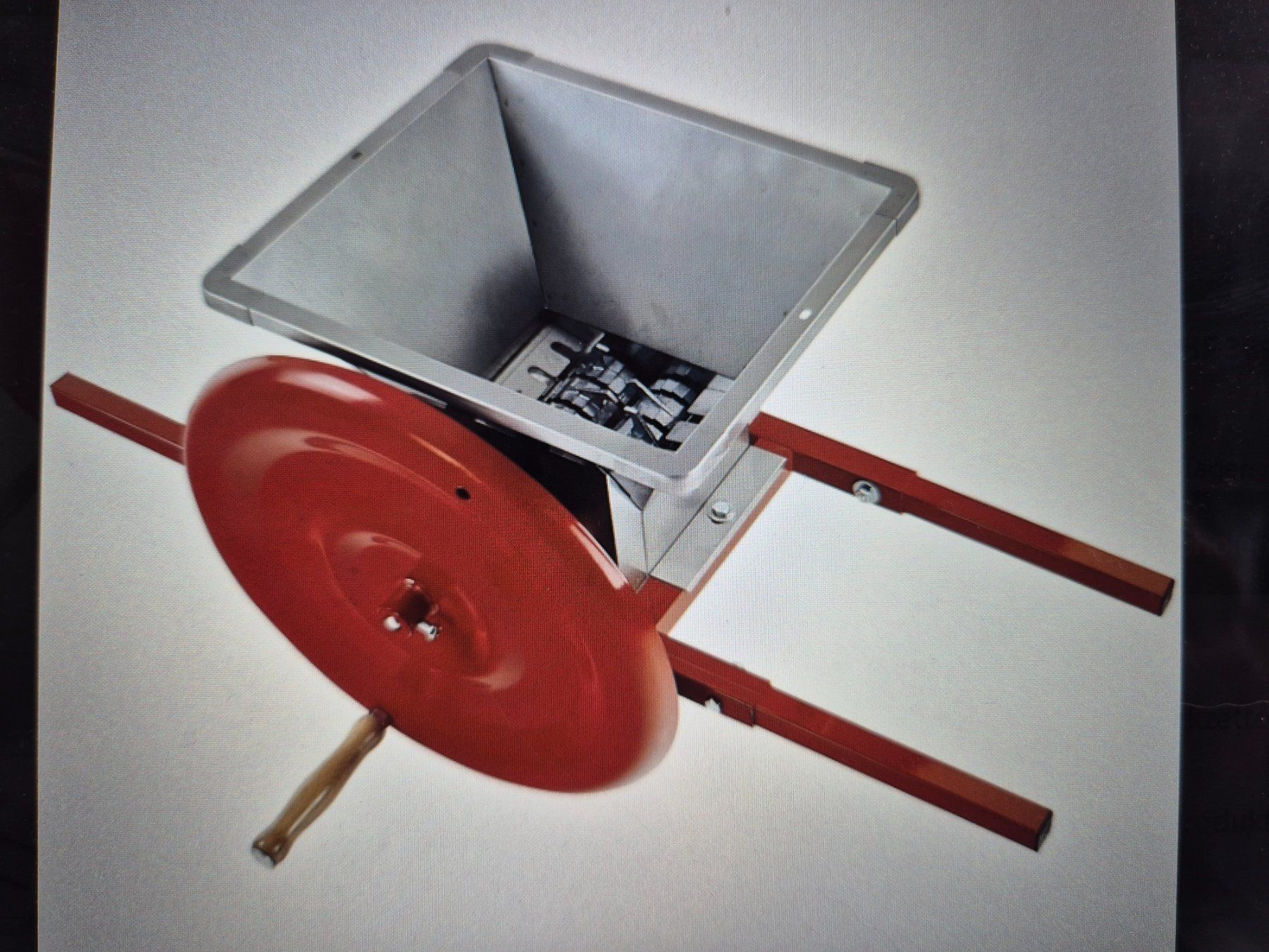 Tutte le macchine: Obstmühle – Usato da Tägerig venduto da Cellito