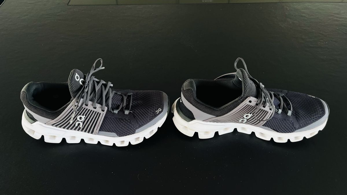 On Scarpe da donna: On Schuhe Anthrazit mit weisser Sohle 38.5 – Usato da Merenschwand venduto da katerchen01 2