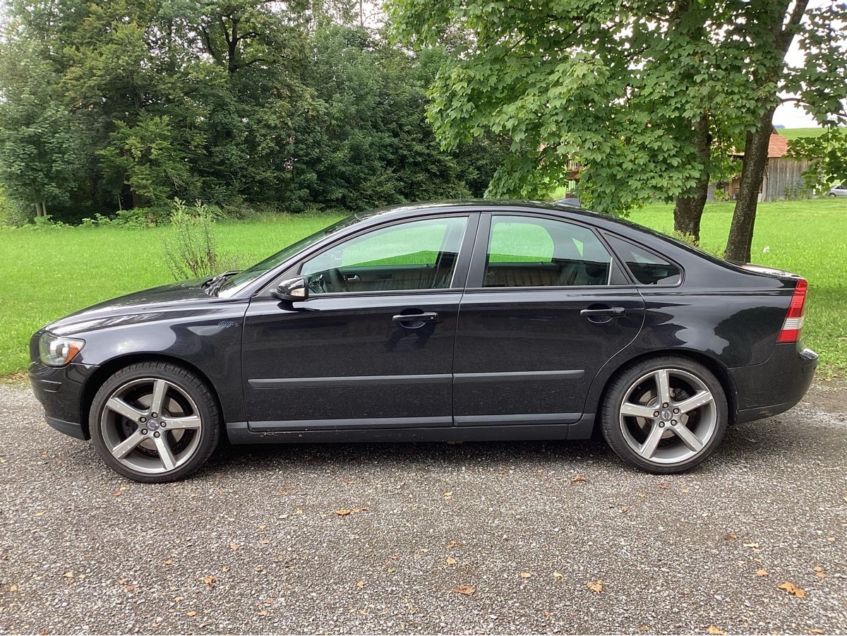 Volvo Automobili: Volvo S40 2.4 – Usato da Eggiwil venduto da M8Black 4