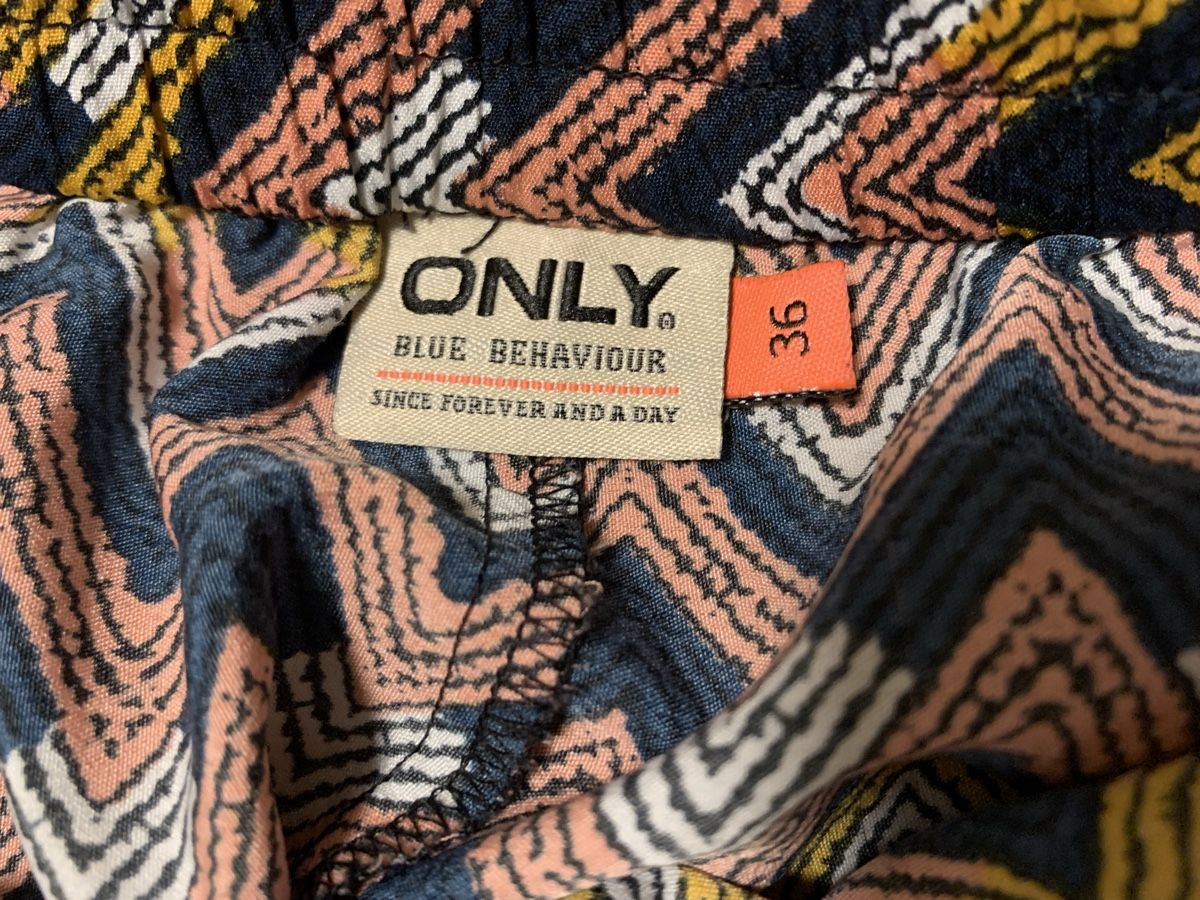 Only Hosen: Leichte Hose von Only Gr S 36 – Gebraucht aus Zizers von dalaub 1