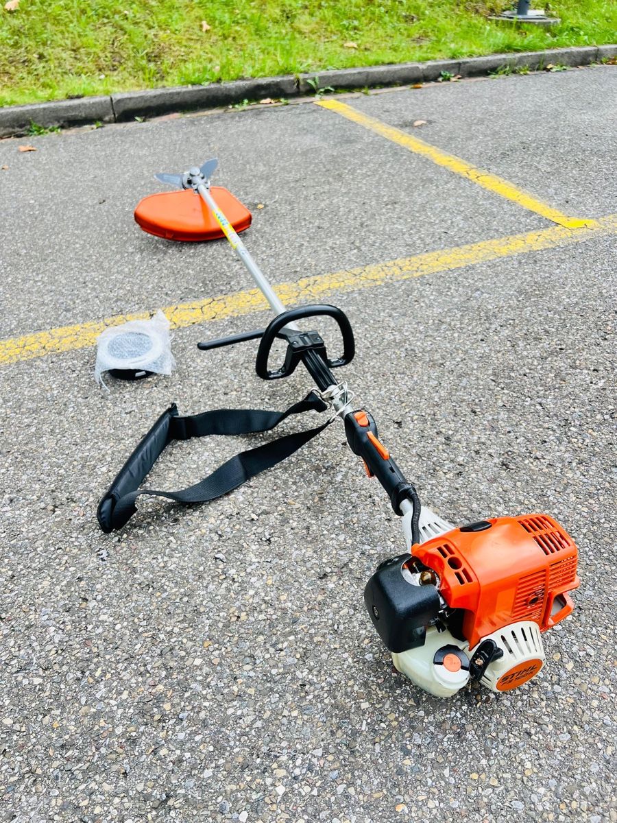 Stihl Tutti gli attrezzi: Rasentrimmer Stihl FS 100 R – Usato da Urdorf venduto da mas_5wfz 7