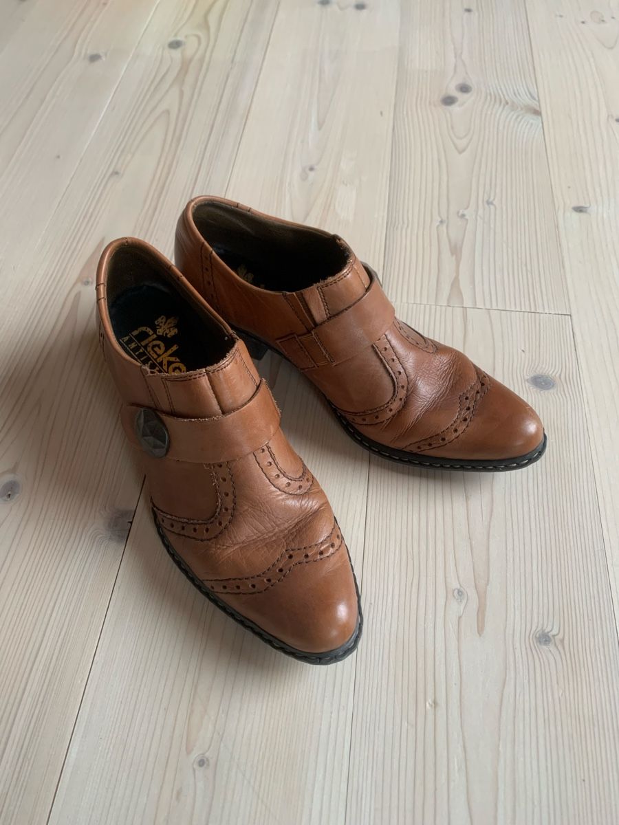 Rieker Scarpe da donna: Lederpumps von Rieker Gr. 37 – Usato da Biberist venduto da coffee13 1