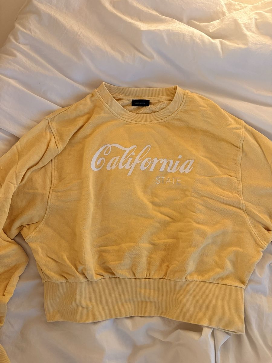 Pullover & Sweatshirts: Sweater gelb – Gebraucht aus Oberrohrdorf von a._.w