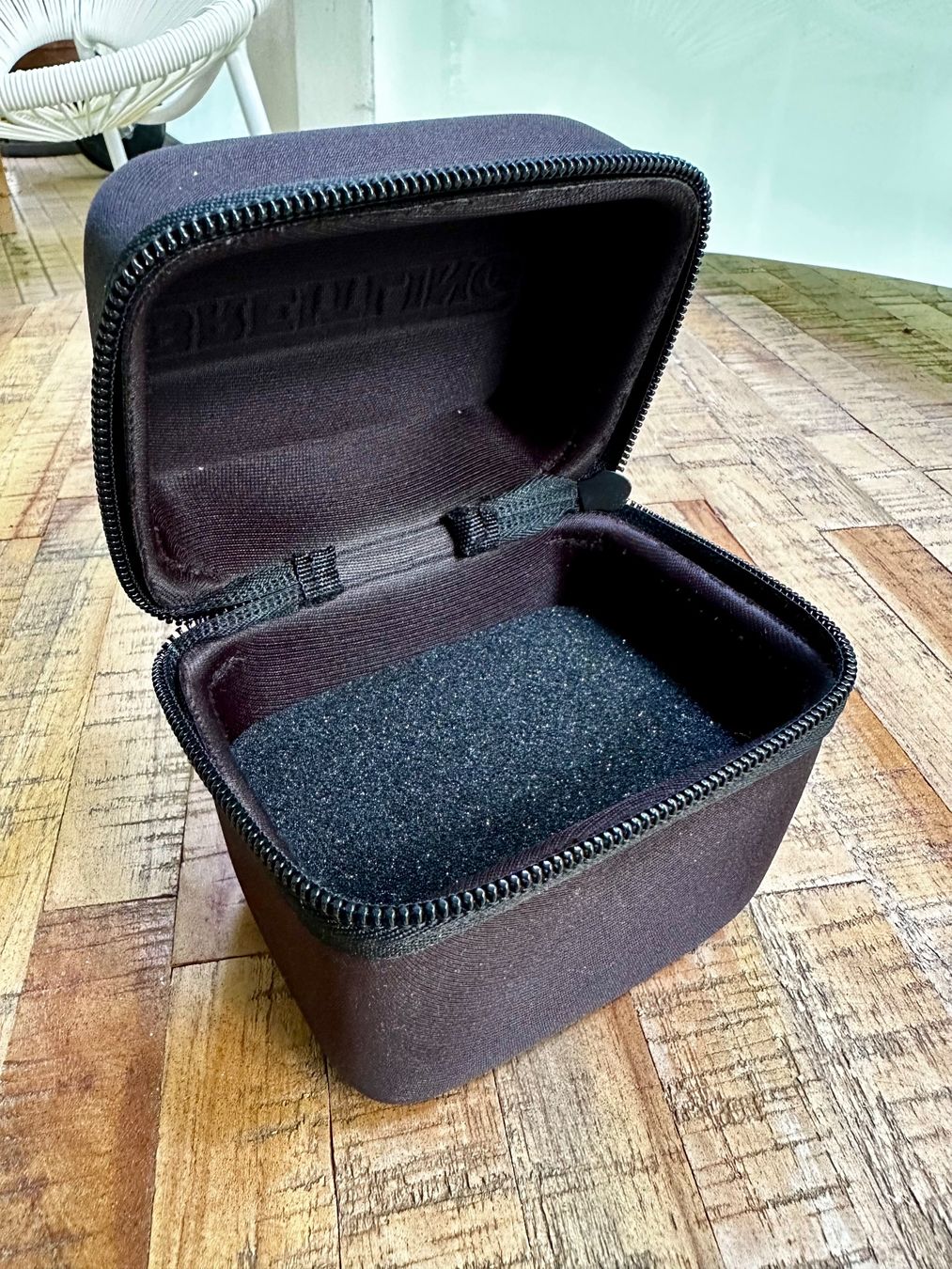 Scatole porta orologi: Etui de voyage Breitling – Usato da Genève venduto da Vintage-Tools 1