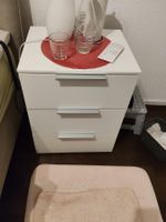 2x Chevet blanc 3 tiroirs - Bon état, idéal pour chambre! 🧸