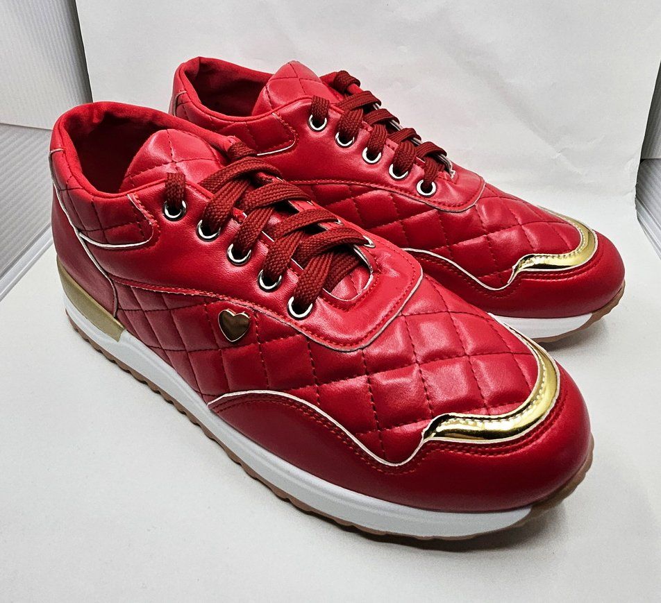 Damenschuhe: Roter Sneaker mit Goldelementen – Neu und originalverpackt aus Zürich von Numark 2