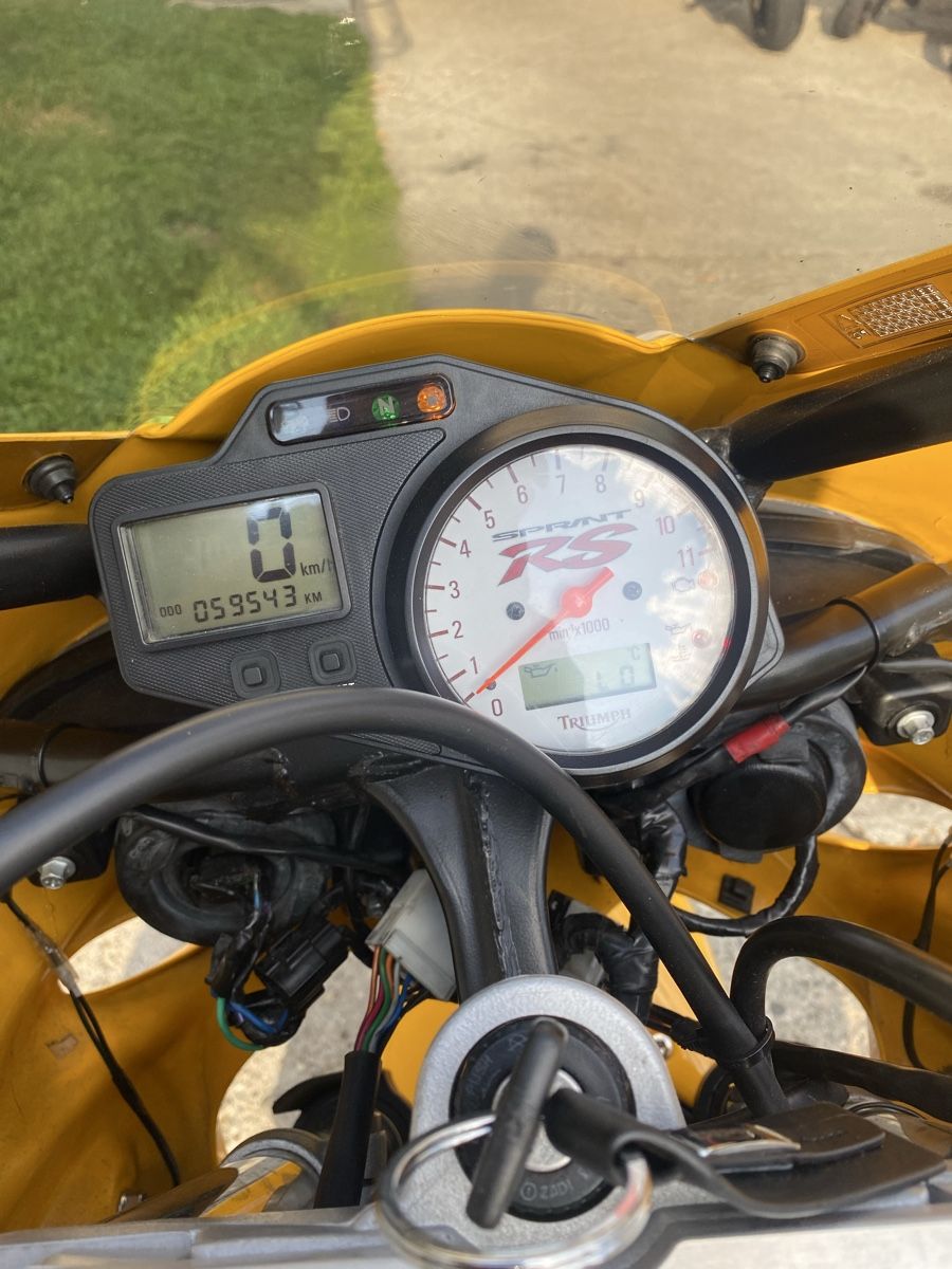 Triumph Strasse: Triumph Sprint RS 955 – Gebraucht aus Safnern von Peter071 6