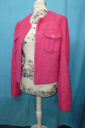 KURZE JACKE IN PINK GR 38 HAKEN UND ÖSEN NEU HERBST BLONDE