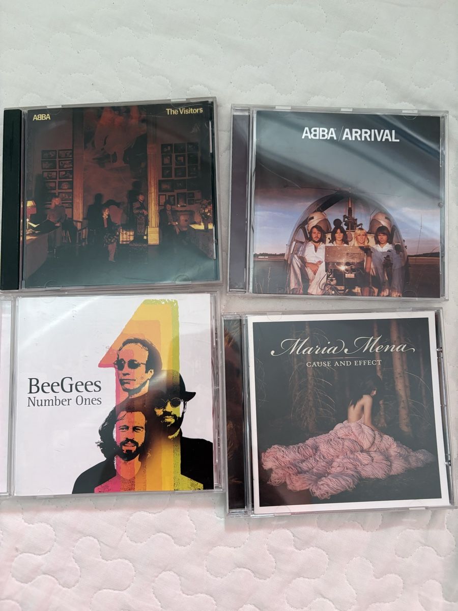 CD: 4 CDs – Usato da Zürich venduto da 1pakal