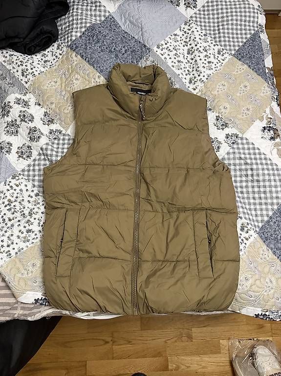 Gilet & Giacche: Doudoune sans manches Pull&Bear - M – Usato da Nyon venduto da lio_5n8l