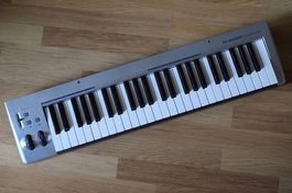 M-Audio Keystation 49es USB MIDI Keyboard (49 Tasten)