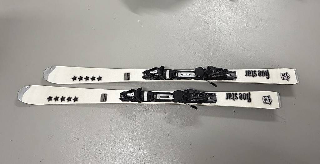 Skis: Five Star Ski Pearl 155cm – D'occasion à Adlikon b.Regensdf par Sina_11