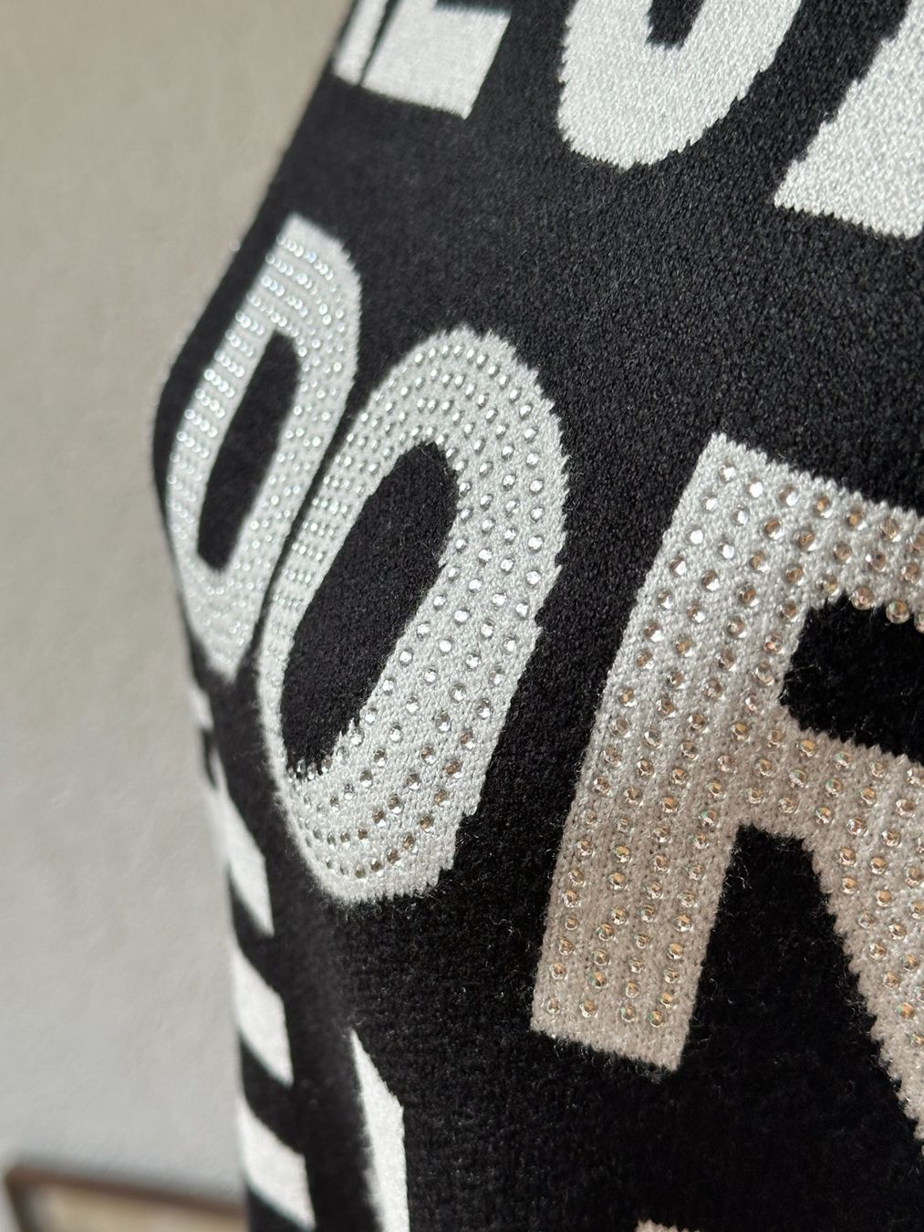 Maglioni & Felpe: Pullover geometrisch Schrift Glitzer M neu! – Nuovo (secondo la descrizione) da Gümmenen venduto da FelizitasHermann 4