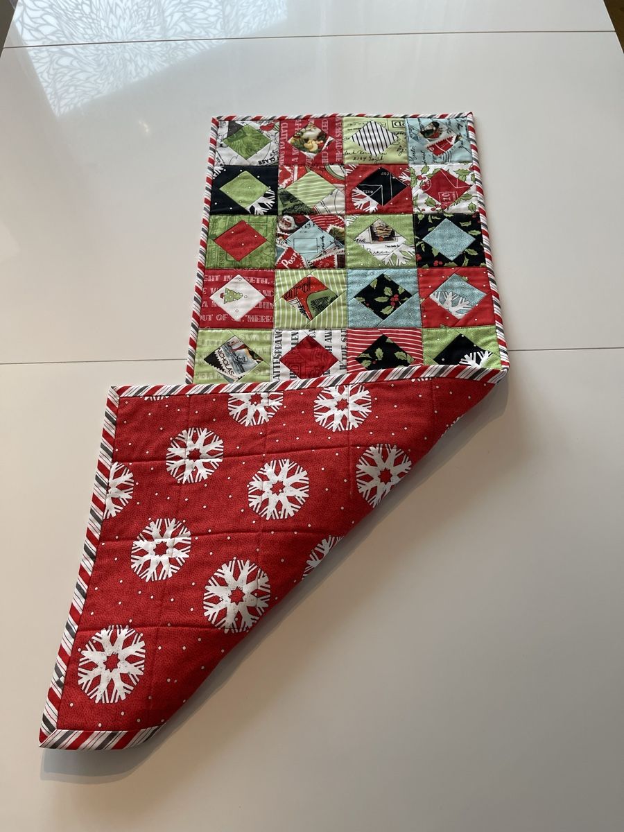 Tutte le decorazioni: Chemin de table de Noël  – Nuovo e nell'imballaggio originale da La Chaux-de-Fonds venduto da NathalieM07 4