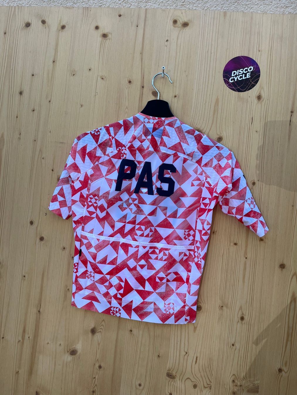 Pas Normal Studios Leibchen & Hosen: % Pas Normal Studios Men's Mechanism Pro Jersey - Origami S – Neu und originalverpackt aus Bern von Disco_Cycle 1