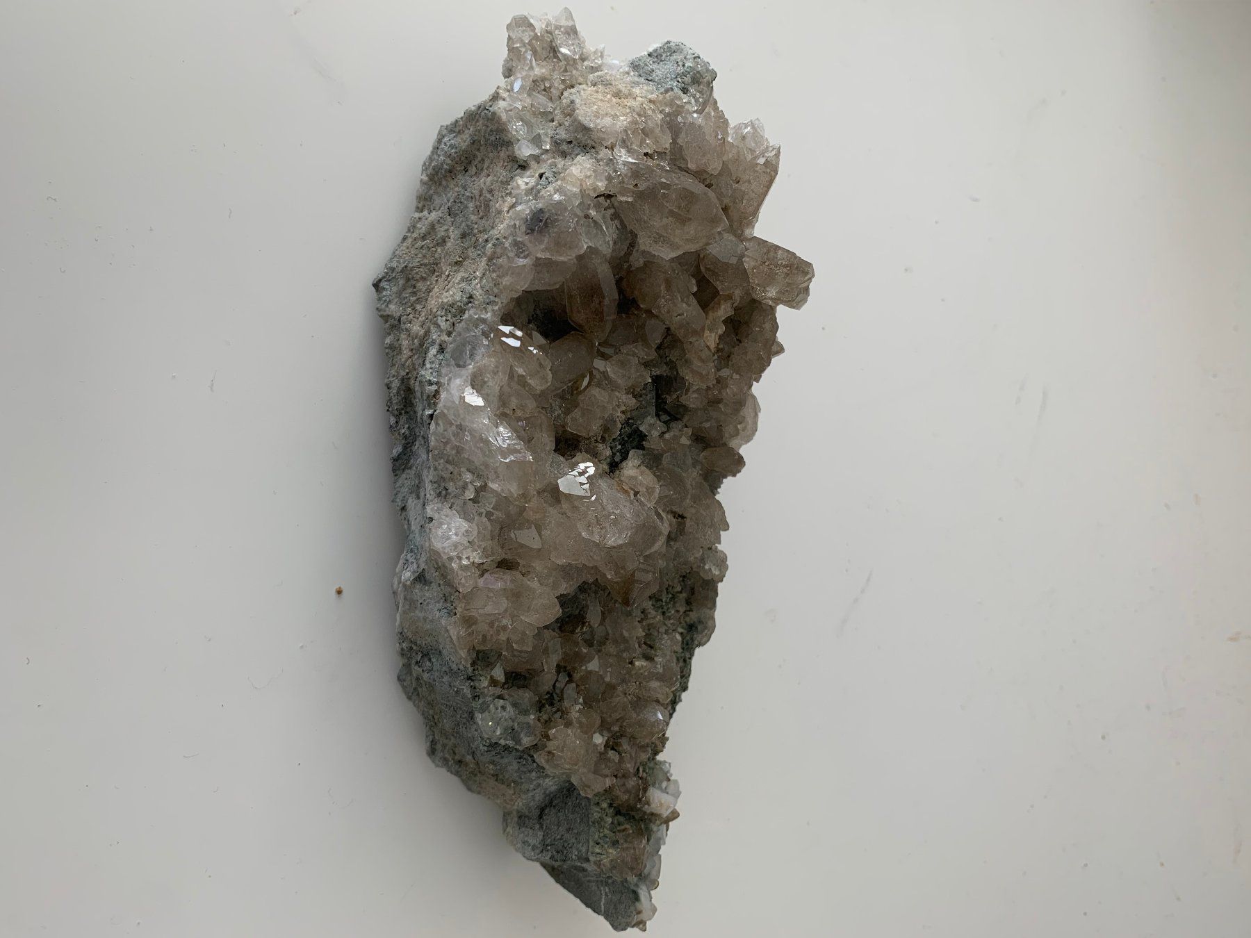 Minerali & Pietre curative: Rauchquarz-Stufe / Druse auf Matrix – Usato da Ostermundigen venduto da pas_x9nv 2