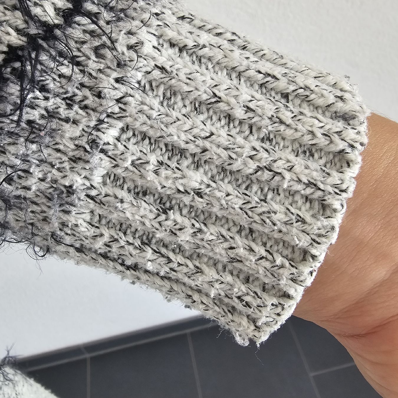 Giacche: Cosy Cardigan, Grey with unique Pattern, Size Medium. – Nuovo (secondo la descrizione) da Matten b. Interl venduto da Vanilla8 4