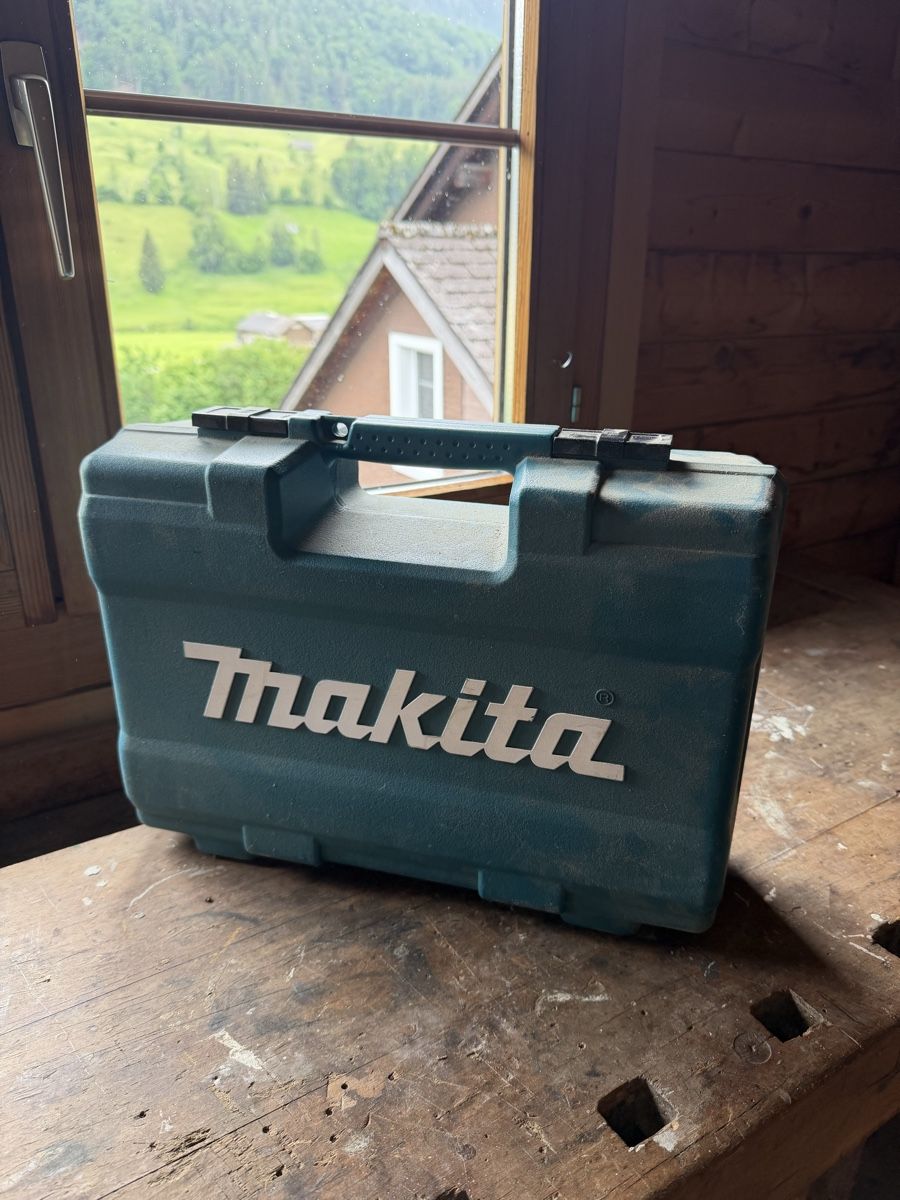 Makita Trapani: Makita Schlagbohrer – Usato da Nesslau venduto da kult24 2