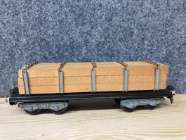 Hag Buco Spur 0 Flachwagen Rungenwagen mit Kantholz beladen