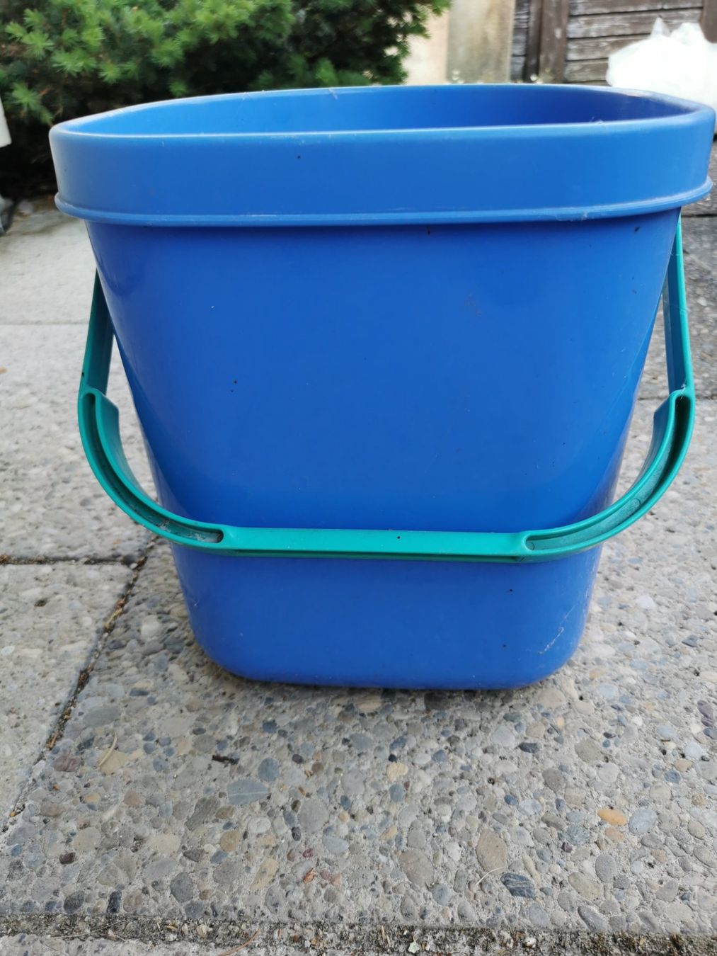 Autres articles pour la maison: Blauer Putzeimer – D'occasion à Glattfelden par sut_q8d2 2