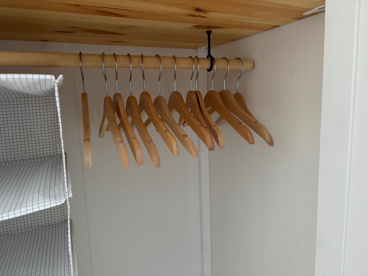 Ikea Armadi: Kleiderschrank Ikea Sundvik, weiss – Usato da Winterthur venduto da Skuenzle 5
