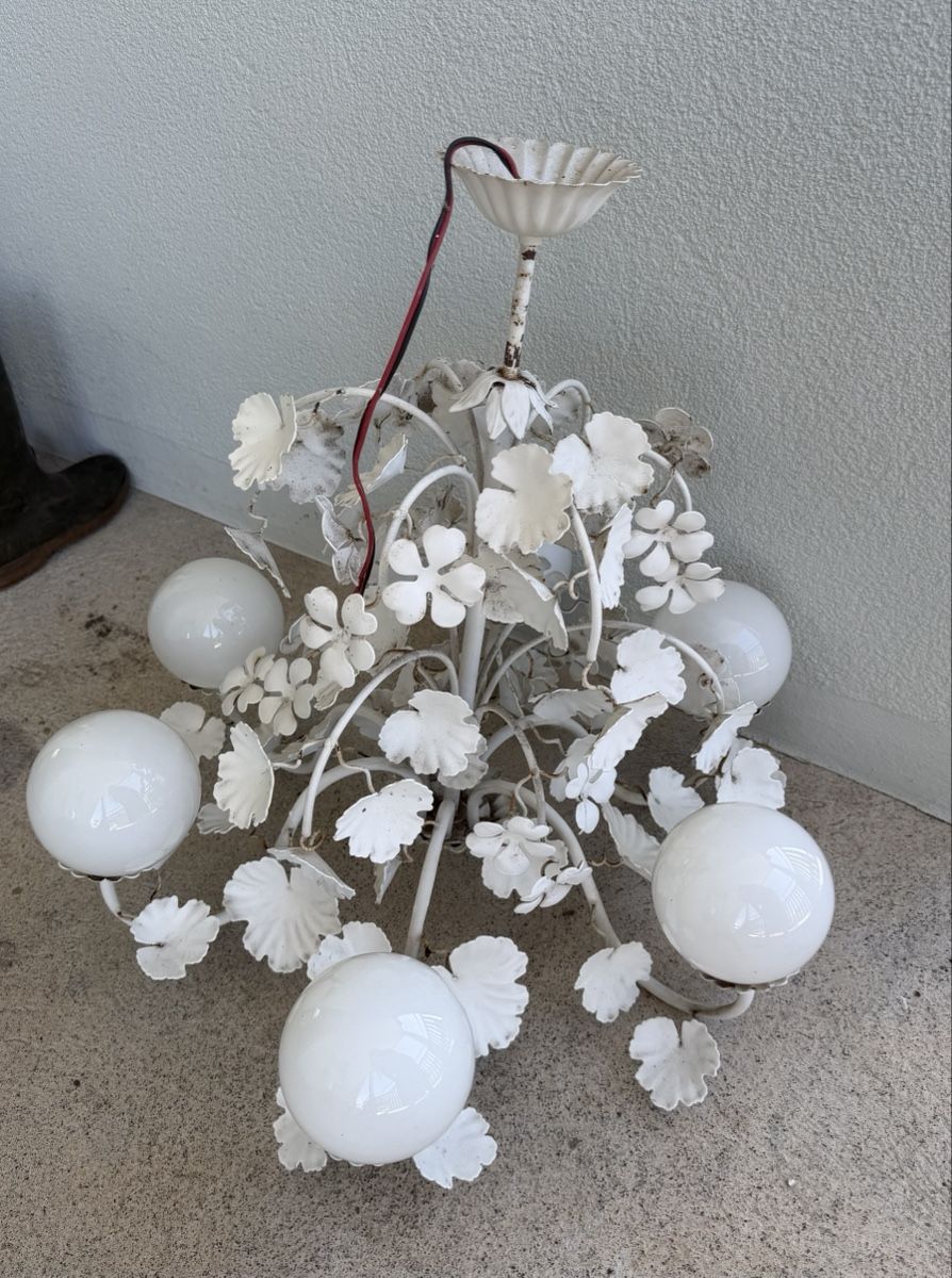 Lampadari & plafoniere: Deckenleuchte Weiss Blumen und Kugeln gebraucht – Usato da Teufen AR venduto da evi_77q5