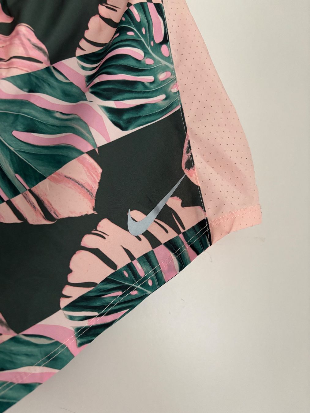 Nike Lotti di vestiti: Sportset Nike – Nuovo (secondo la descrizione) da Büsserach venduto da vimeco.43 4