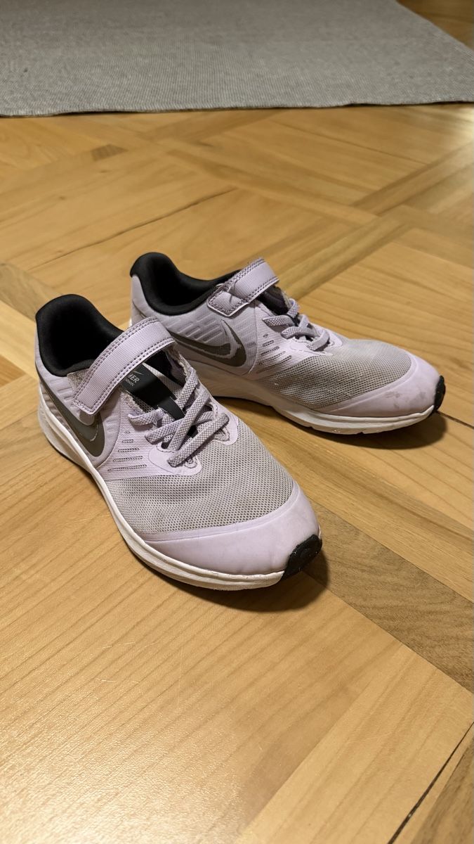 Nike Herrenschuhe: Nike Star Runner – Gebraucht aus Speicher von kolomak