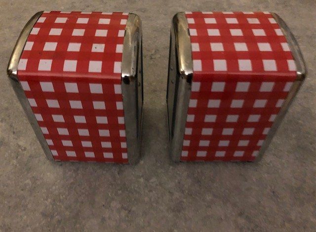 Porte-rouleau de papier essuie-tout GUZZINI - design vintage en plastique années 80 STG Studio - Distributeur Chef Line Fabriqué en Italie - France