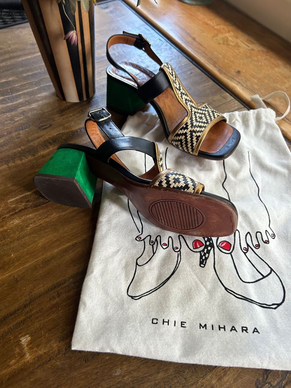 Chie Mihara Scarpe da donna: Wildleder Sandals Chie Mihara – Nuovo (secondo la descrizione) da Schaffhausen venduto da amwr 4